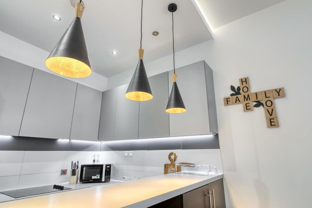 Modern 1 Bedroom Apartment In Central Woking Exteriér fotografie