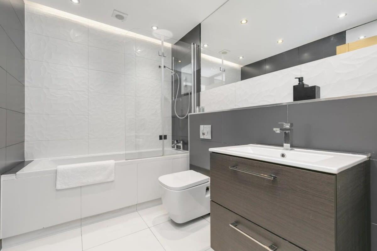 Modern 1 Bedroom Apartment In Central Woking Exteriér fotografie